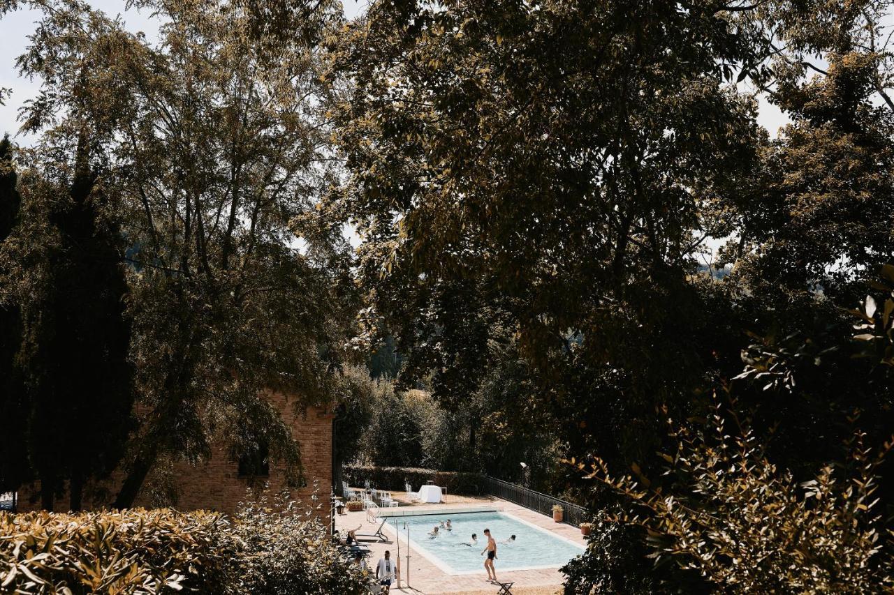 Palazzo Viviani Castello Di Montegridolfo Hotel ภายนอก รูปภาพ