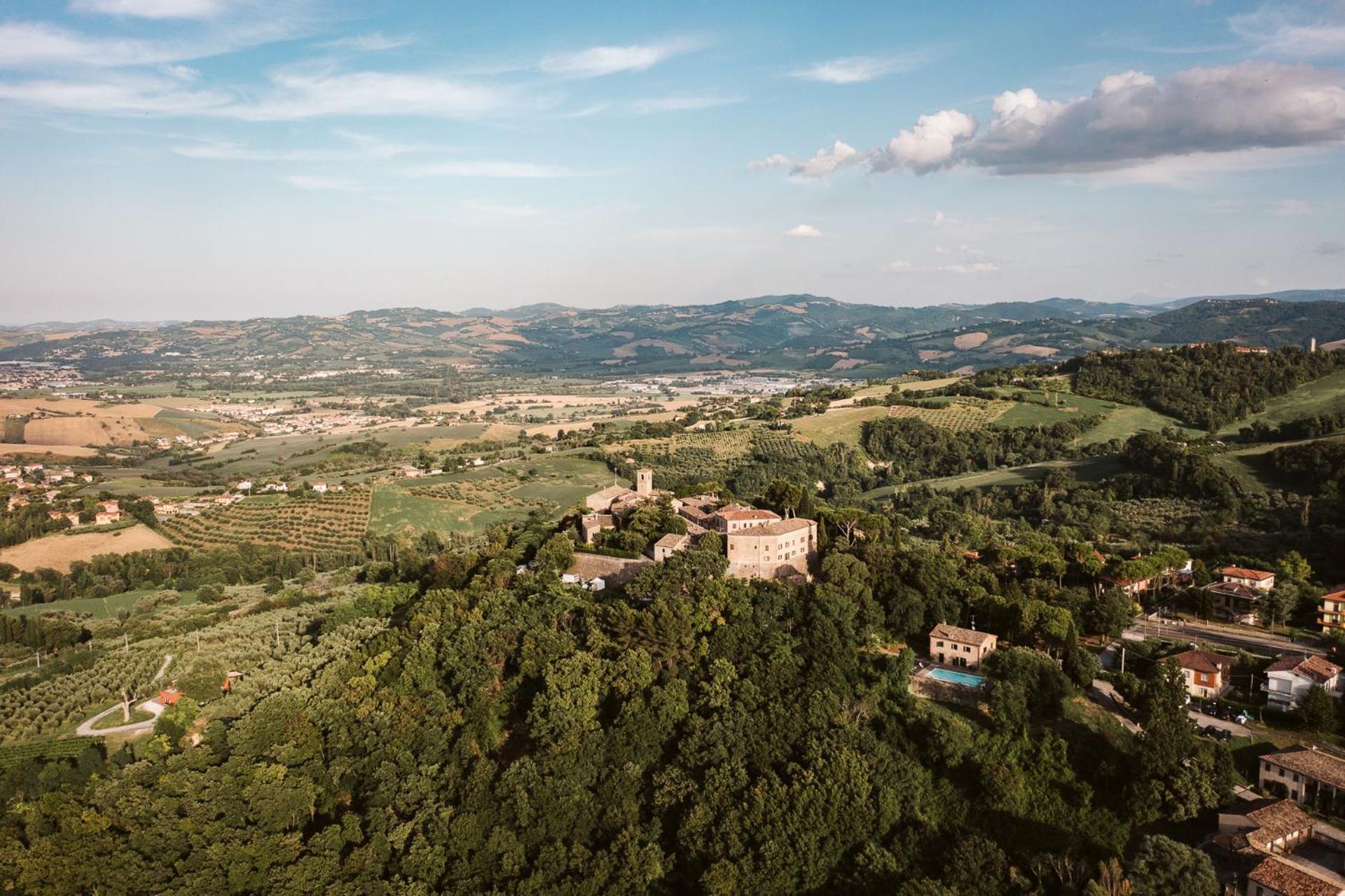 Palazzo Viviani Castello Di Montegridolfo Hotel ภายนอก รูปภาพ