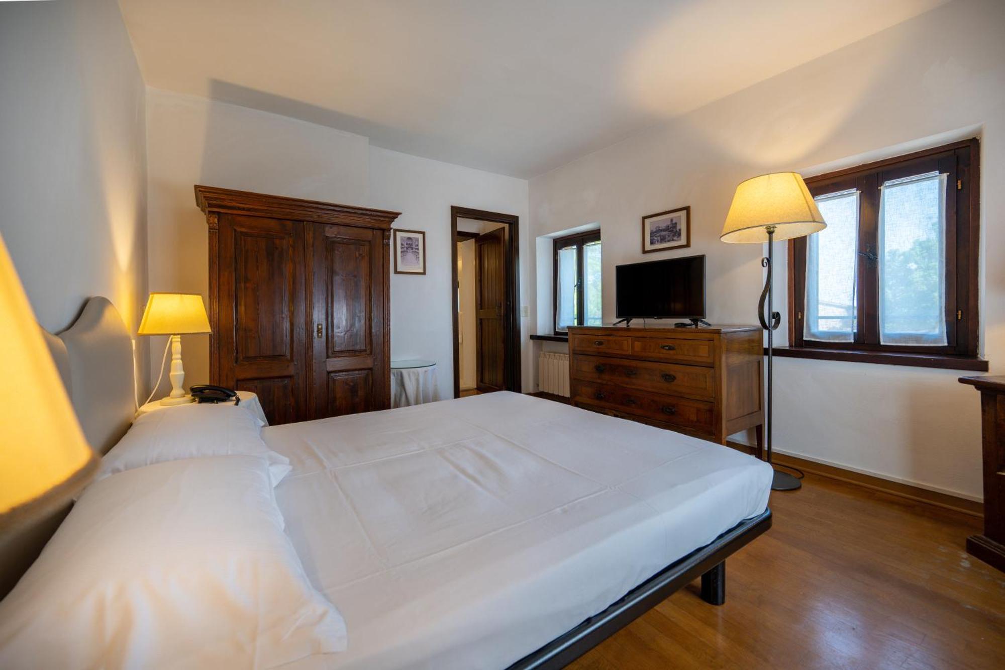 Palazzo Viviani Castello Di Montegridolfo Hotel ห้อง รูปภาพ