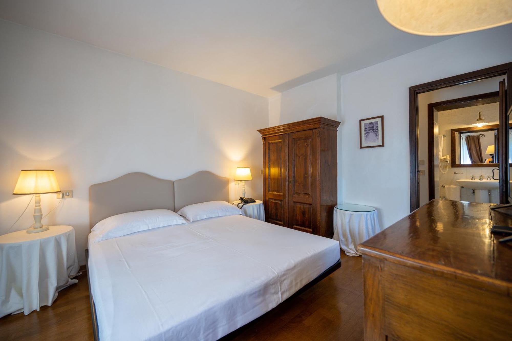 Palazzo Viviani Castello Di Montegridolfo Hotel ห้อง รูปภาพ