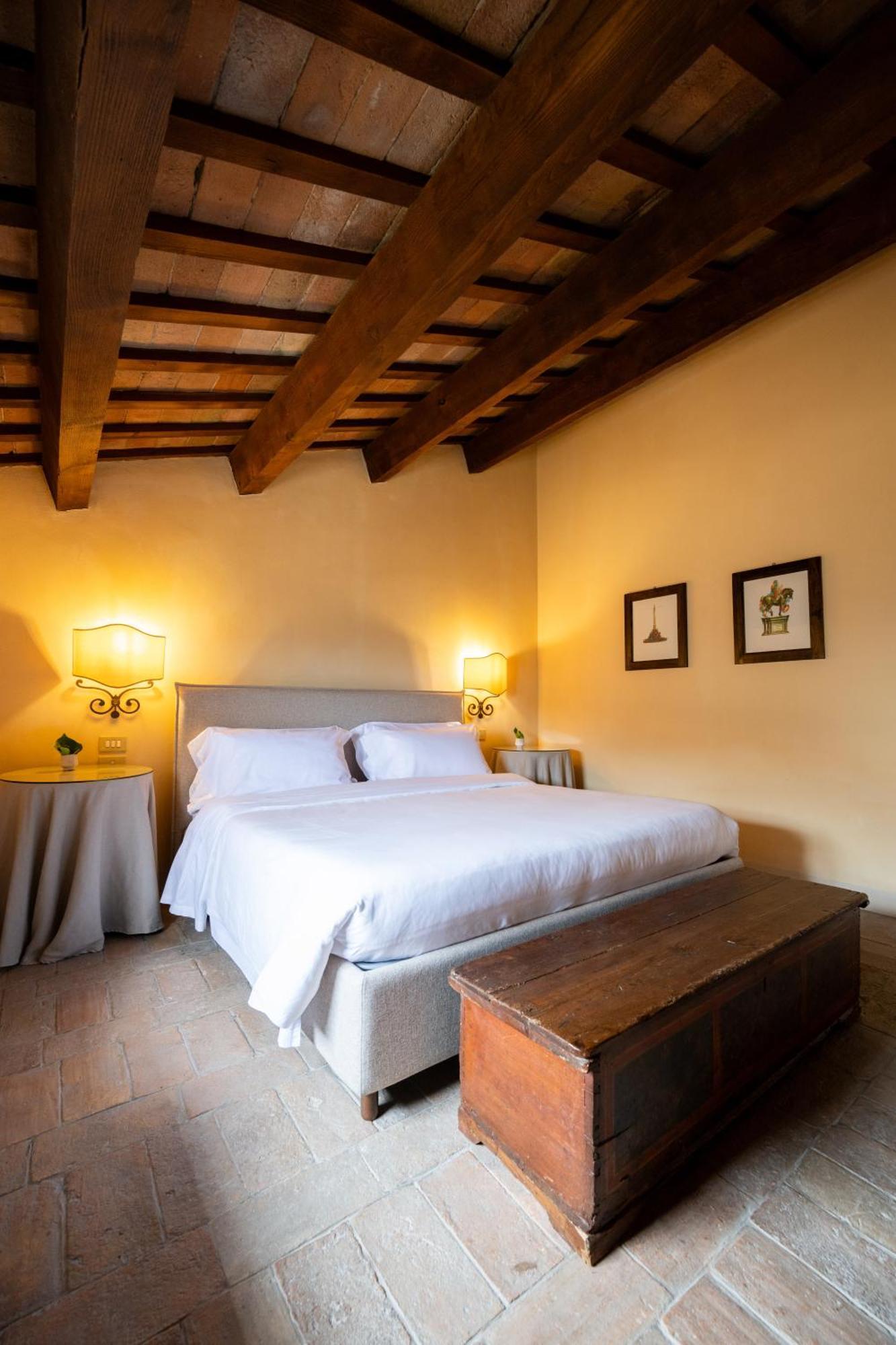 Palazzo Viviani Castello Di Montegridolfo Hotel ภายนอก รูปภาพ